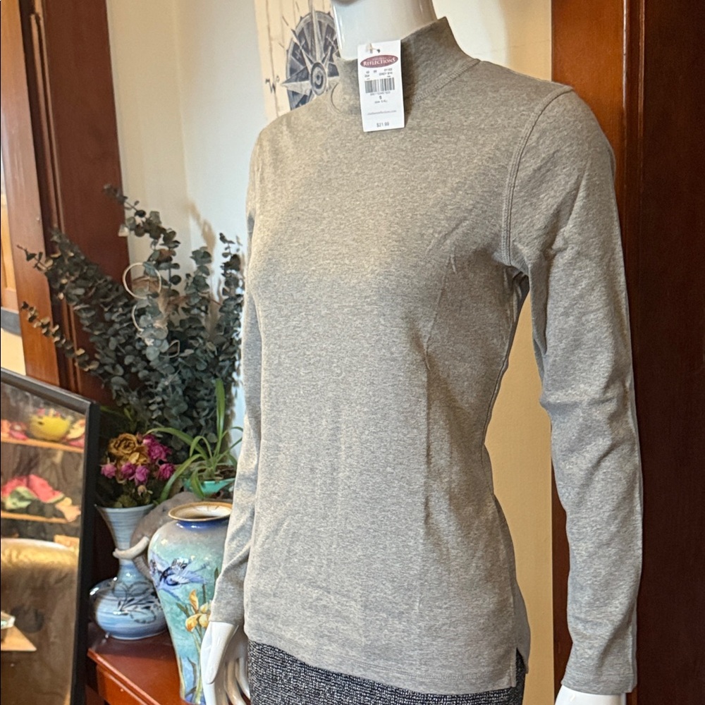 NWT northern reflections size small 100% cotton Gray Women's Top